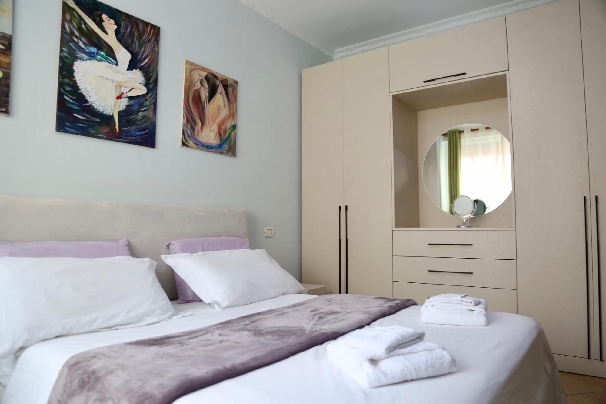 Stay At An Artist'S Place! Tirana Exteriér fotografie