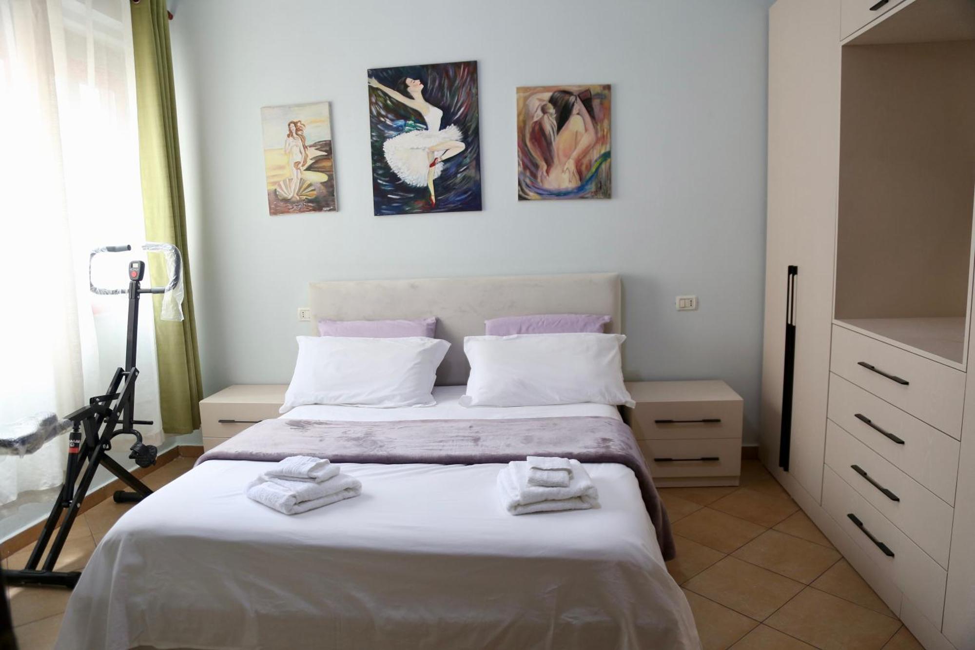 Stay At An Artist'S Place! Tirana Exteriér fotografie